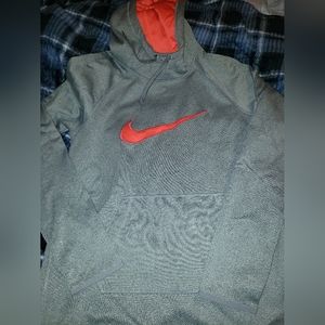 womens nike hoodie small